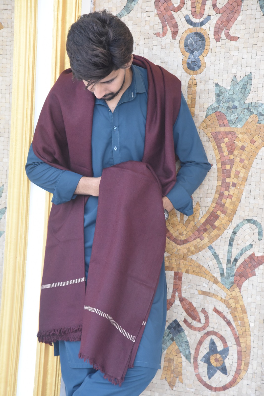 Premium Burgundy Men's Traditional Shawl – Classic Fringed Design